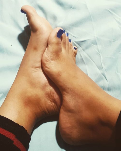 anana-feet: #Pies y personalidad ➕  .  Muchos seguidores afirman que los pies de nosotras las #mujer