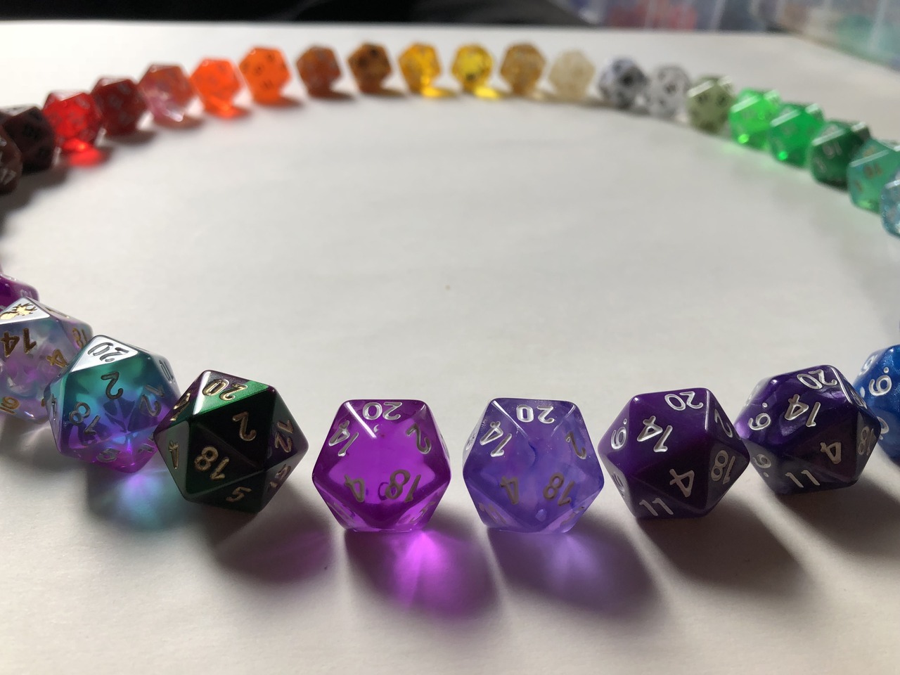 dice-aesthetic: All the d20