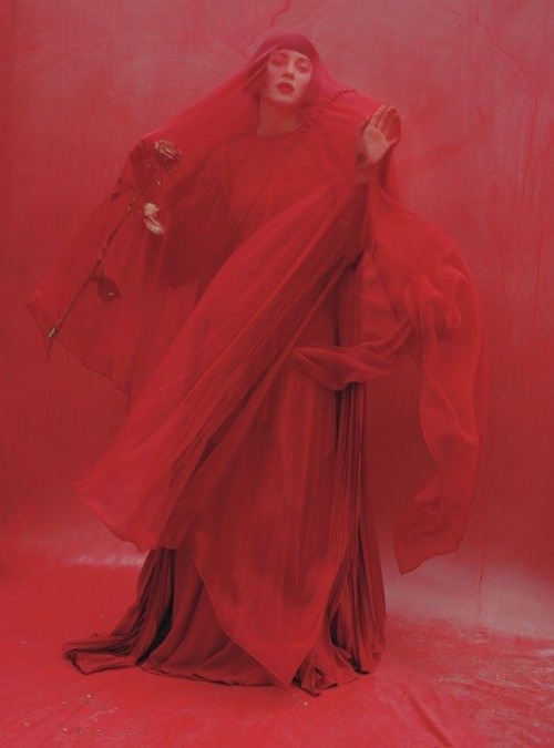 miss-mandy-m:Marion Cotillard in Valentino Haute Couture photographed by Tim Walker for W magazine, 