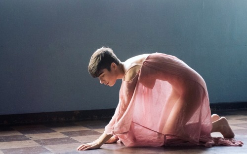 surfsupshinji: Diaphanous.   Photography by Asp, model is myself~ 
