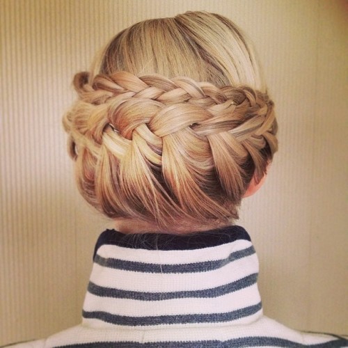 What a lovely #braid #inspiration from @noraforell ☺️ #updo #braids #plait #frenchbraid #lacebraid #
