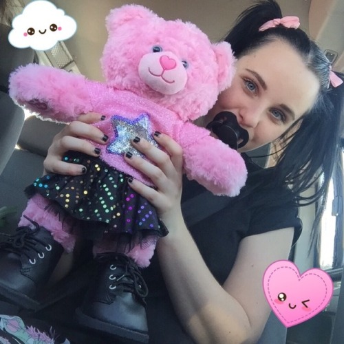 disturbednymphet:  cultoddities:  disturbednymphet:  🐼 BEFORE N AFTER BUILD-A-BEAR 🐼 this is Riley n i love her so much n i also got her a halloween outfit so stay tuned for more photos eeeeek *heavy breathing*  Look how beautifully happy she is!