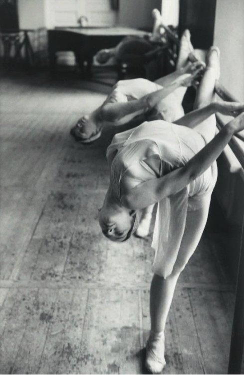 poboh: Class in Leningrad state Ballet Scool, 1965, Inge Morath. Austrian (1923 - 2002)