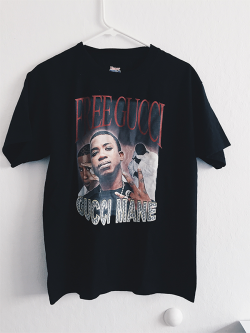 justin10thousand:  VINTAGE GUCCI  the best free gucci shirt i’ve seen.