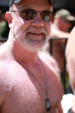 Bears, daddy, handsome older man, mature