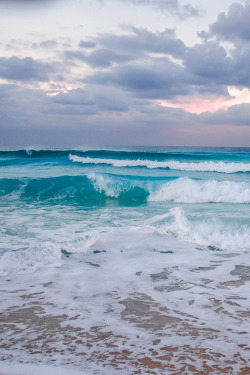 plasmatics-life:  Waves | (by Moka Hawary) 