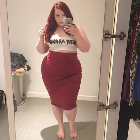 thechelseasmilex:  Red devil 👹  #effyourbeautystandards  #honormycurves #honoryourcurves