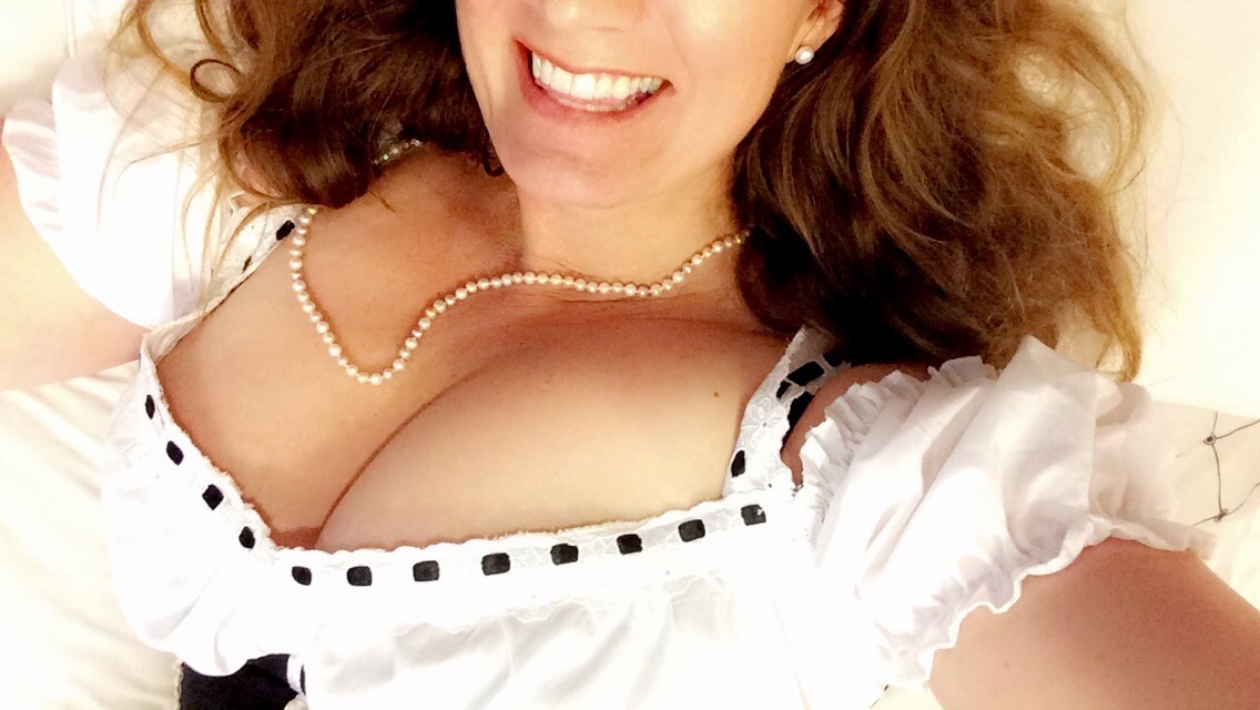allthingssexyforu:  Will you hire me to clean something? 5-22-16