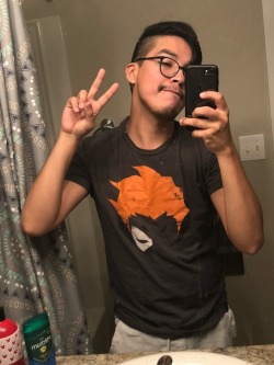 az-gamer-m:  Me feat dirty mirror  Also. Need friends.