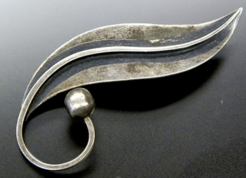 brooch, circa 1940&rsquo;s - early 50&rsquo;s.  has a mark of eagle 3