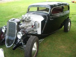 morbidrodz:  Check out this blog for more vintage cars, hot rods, and kustoms