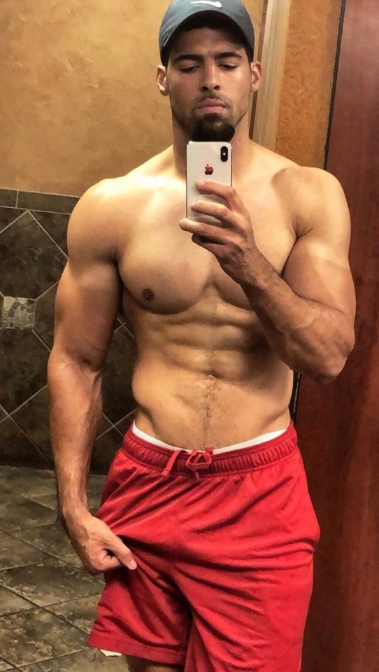 menbeautyxx:https://interracialgaytube.site/