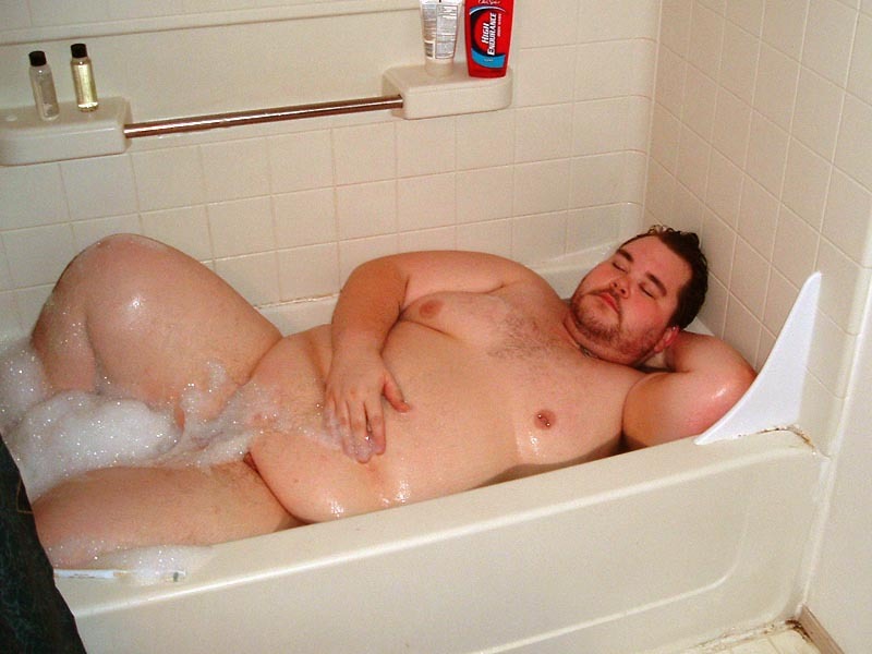 chubstermike:  fatboysbigboys:  debusky:  deden-de—-n:  debudakko:  deden-de—-n:
