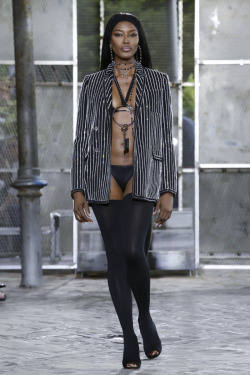 aleworldaddict:  Naomi Campbell at Givenchy