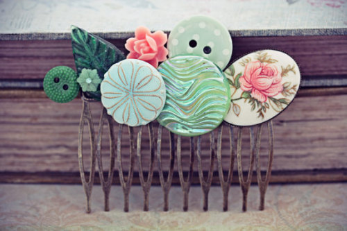 Mint Hair Comb //TheCreakingDoor