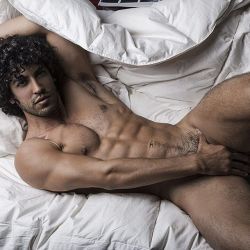 foto-maniac3:    AARON VALENZUELA by Rick Dayrickdaynyc