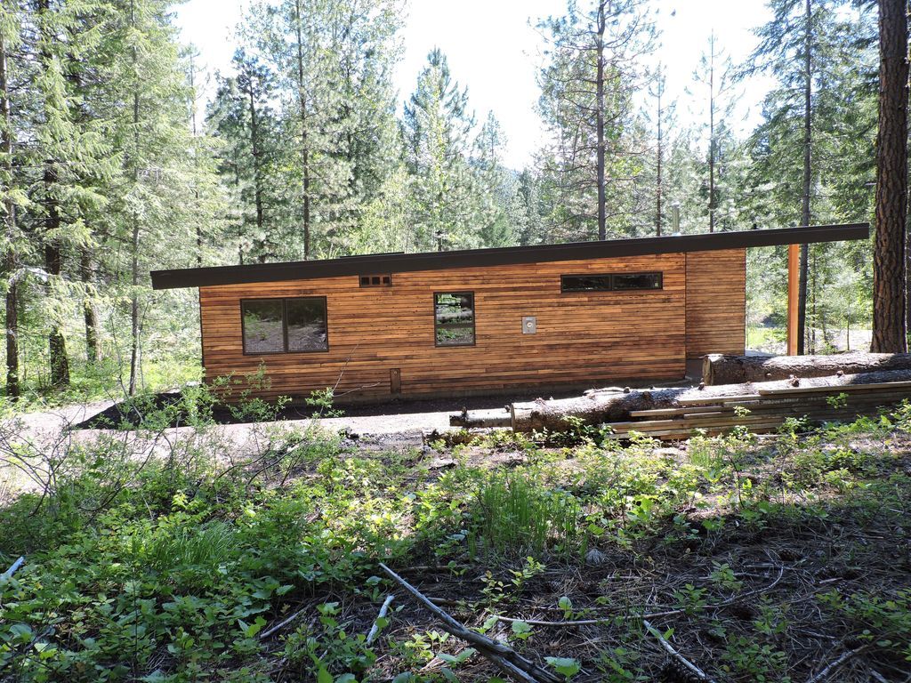househunting: $398,000/2 br 1275 sq ft Winthrop, WA 