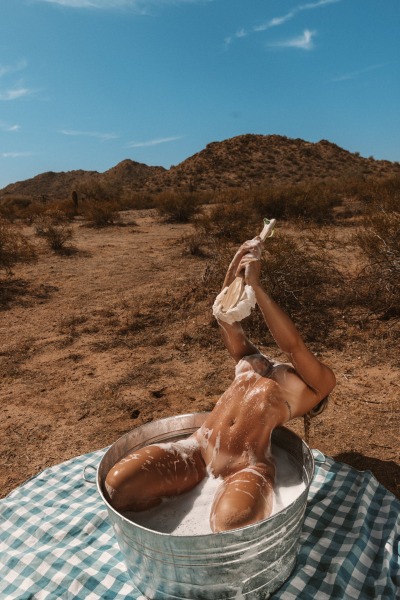 Porn photo losangelesanal:reklimavi:Bathing before an