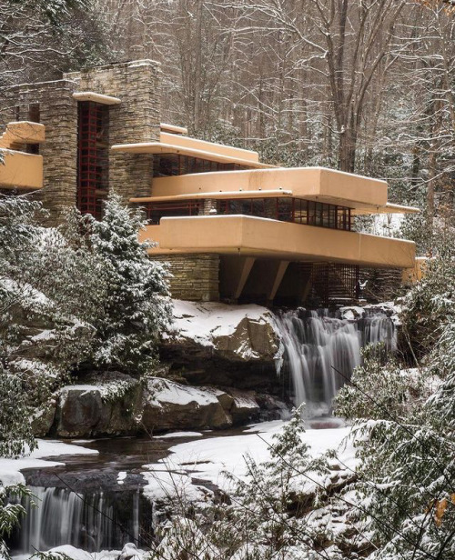 bruwho:Fallingwater by Frank Lloyd Wright, Pennsylvaniaseen at @meetmyproject on instagram