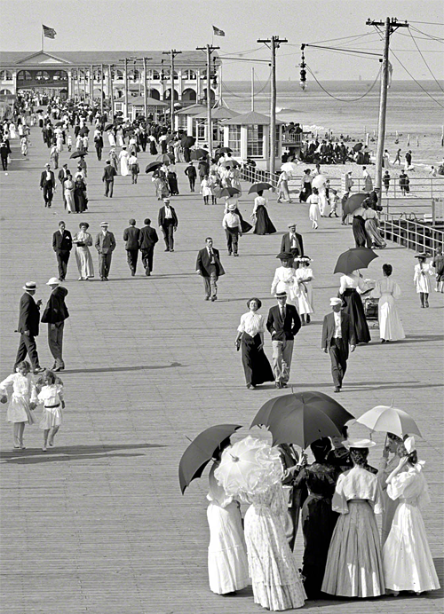 historicaltimes:The Jersey Shore’s Boardwalk at Asbury Park, 1905. via reddit