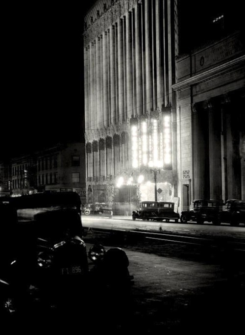 The El Capitan theater at night, Hollywood Boulevard, Los Angeles. Captured in 1926 by E.O.Hoppé.
