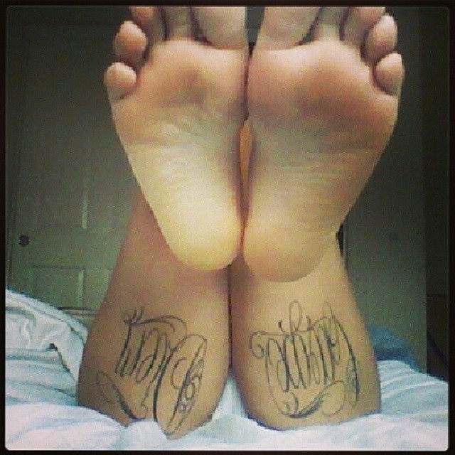 kimberlylohanlegs:  Follow &gt; Ms. @covermeininkk  @sharefeet #sharefeet #footfetish