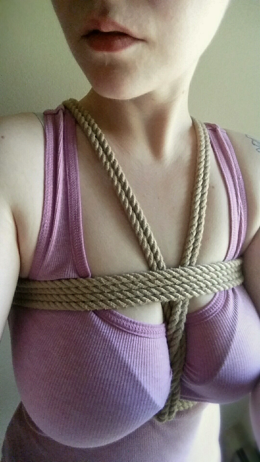 iisme36:  I dun like doing chores, decided to make it a wee bit moar entertaining