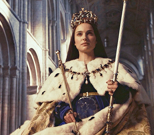fluturojdallandyshia:Natalie Portman as Anne Boleyn in THE OTHER BOLEYN GIRL (2008).