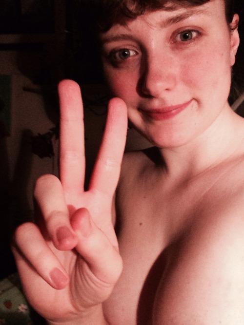 an0therkitty:  Raisin fingers 