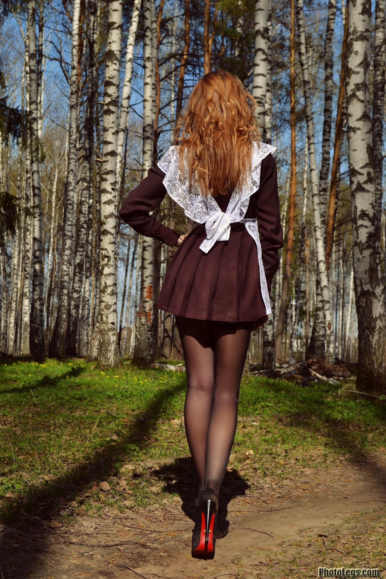 my-tight-little-skirt:  10,000 followers! Join in!http://my-tight-little-skirt.tumblr.com/