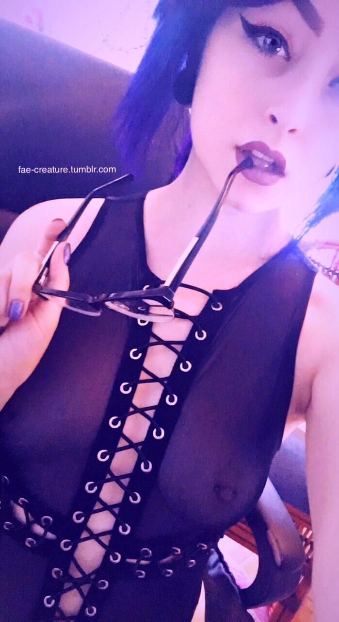 fae-creature:  spooky snapchat eyes