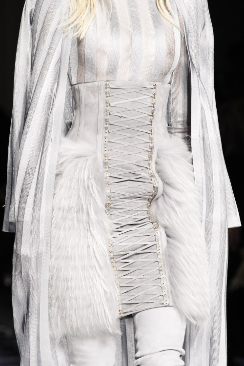 lumedunsorriso: Kendall Jenner for Balmain F/W 2016