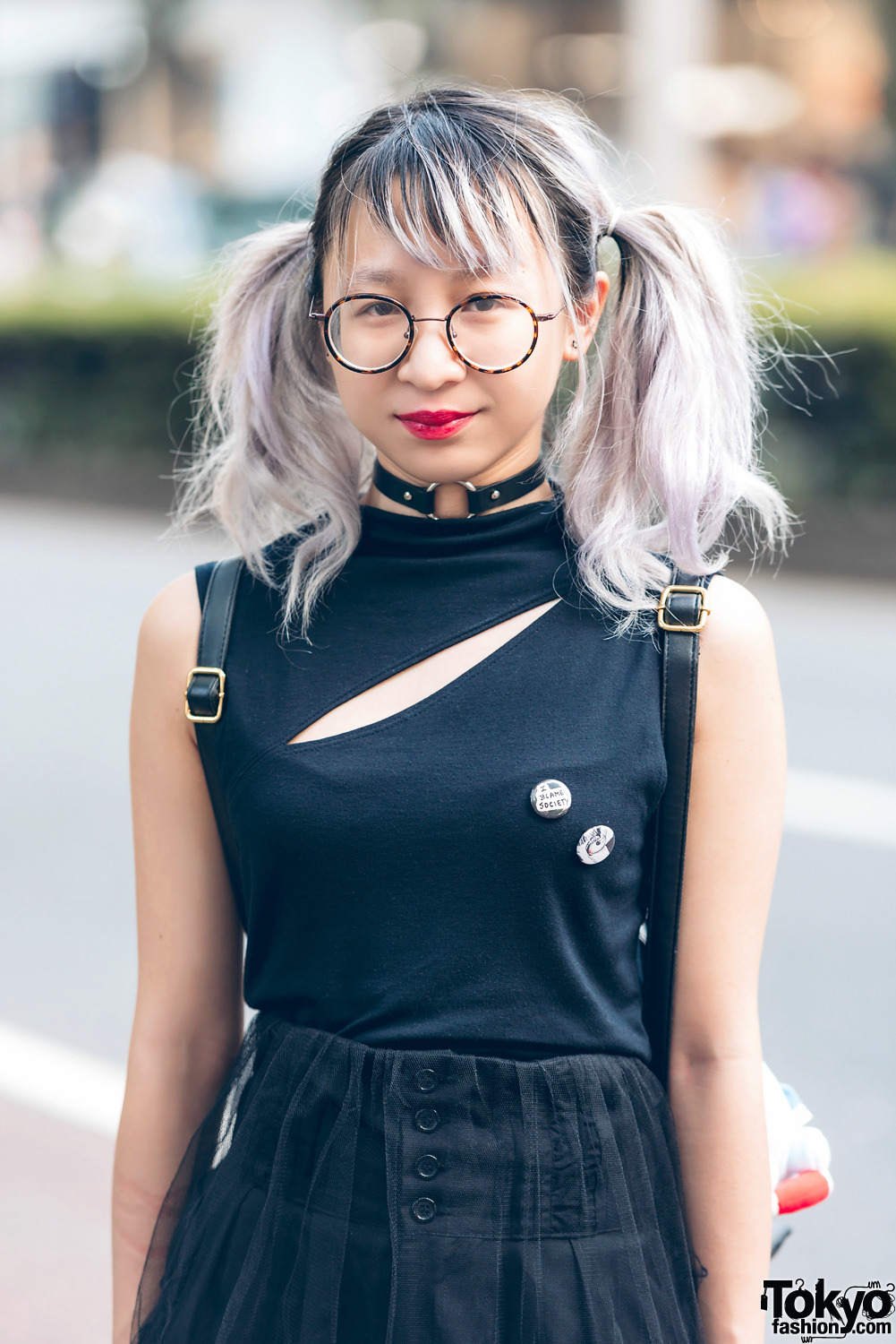 Illustrator Beverly Goh on the street in Harajuku wearing a goth look