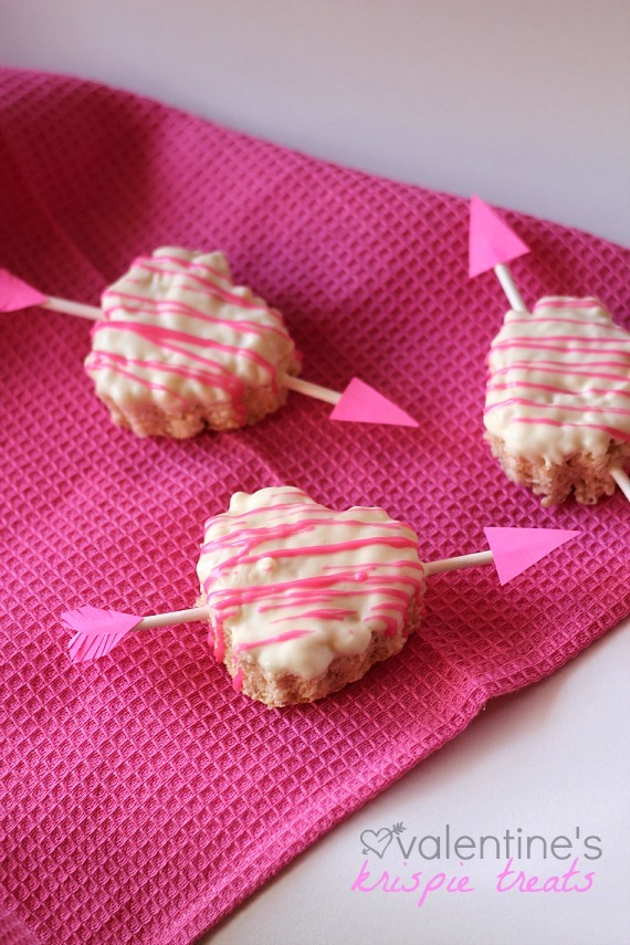 gastrogirl:  valentine’s day krispie treats. 