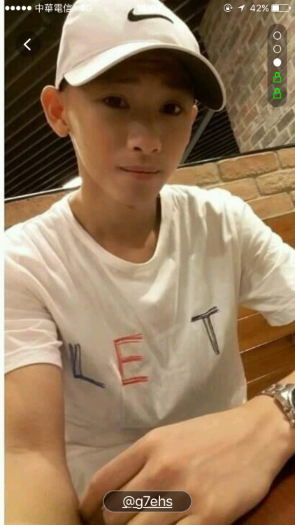 wowwow921: bb1994hi: #taiwan #boy #gay 這弟弟也太可愛，求臉書