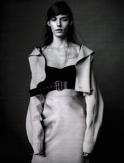 threefolds: ‘a little to the imagination’ | megan thompson | t magazine april 2014 | by 