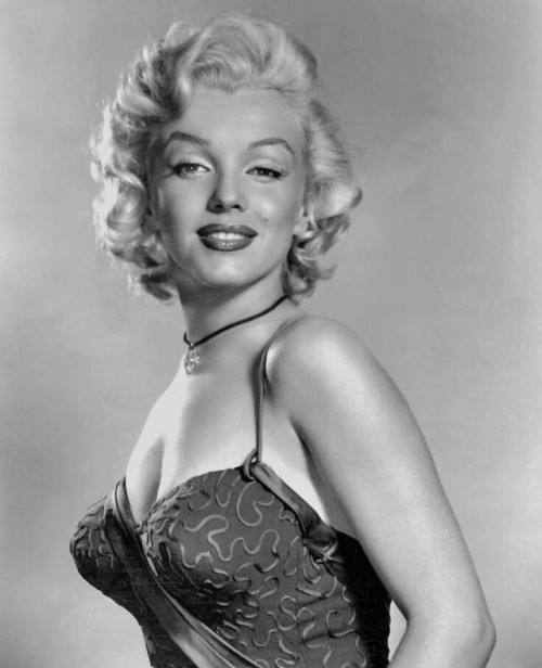 classic-hollywood-glam:Marilyn Monroe