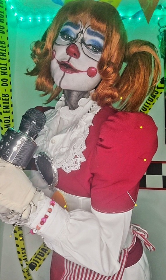 Circus baby cosplay