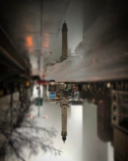 Rainy Saturday in Chicago #rain #rainydays #Chicago #watertower #landmark #michiganavenue (at City G