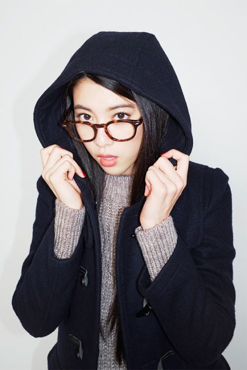 yoimachi:  Weekly 写真館 - .st｜ドットエスティ三吉彩花