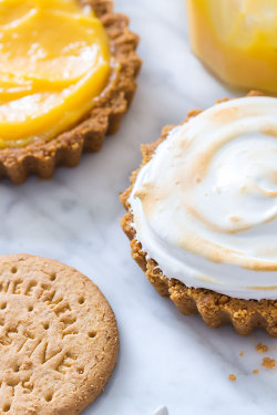 sweetoothgirl:    LEMON MERINGUE TARTS  