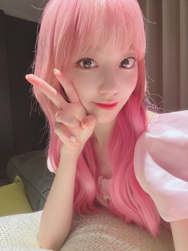 Pinkura is a perfect look, Sakura= Cherry blossoms