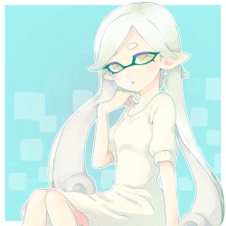 Meowlachite:  Misssquidsister:  Marie In A Sweater Dress. Classy. And It’s A White