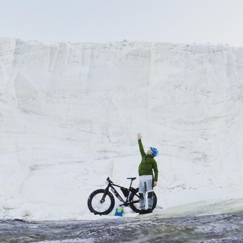 fatbikedotcom: Dream Big this Winter! Dream DEEP! #Repost @janijohansen ・・・ A lot of snow.  For Octo