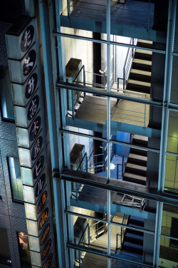 lkazphoto:Stairs,  Ginza （銀座）