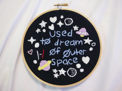 seashellprincess:used tø dream øf øuter space |-/