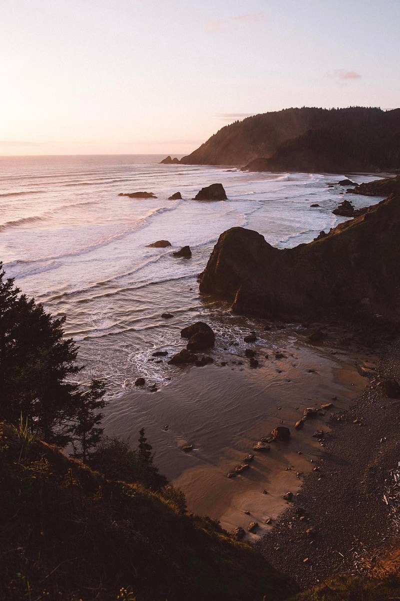 alecsgrg:Sunset on the Oregon coast | ( by Bryan Daugherty ) 