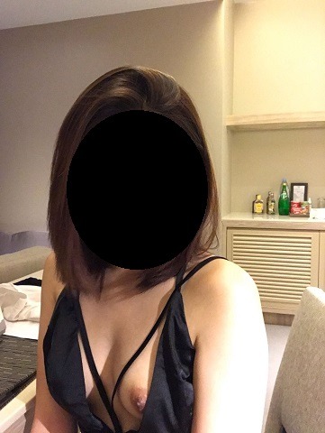 tinybaybee: spot the difference. #oops