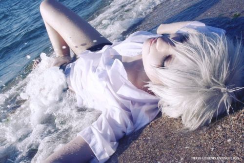 bishounenirl: Kaworu Nagisa cosplay by Est.Est is known for his androgynous beauty which allows him 