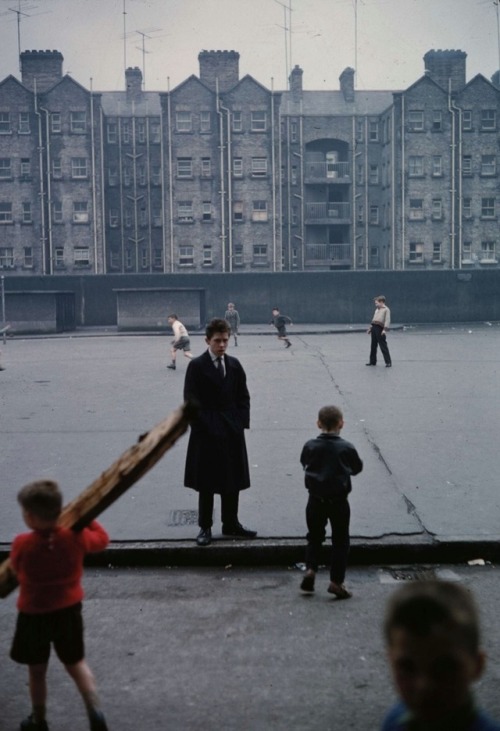 take-it-sloooooow:Children in Ireland ca 1960Berndt Klyvare (1929-2008)